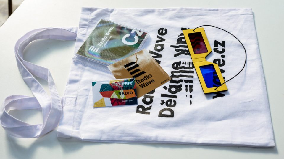 merchandise Czeching a Radio Wave