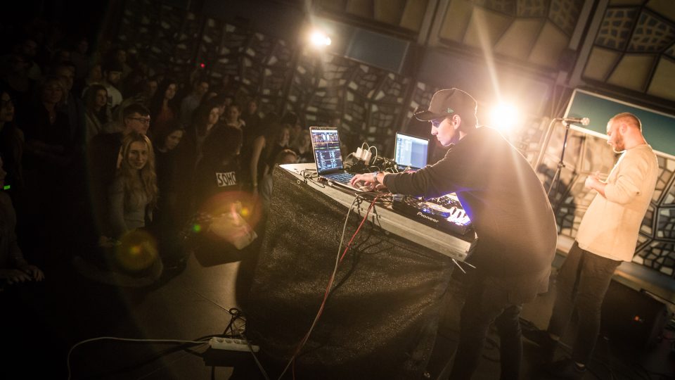 VR/NOBODY na pražské Radio Wave Live Session | foto: Jiří Šeda VR/NOBODY na pražské Radio Wave Live Session