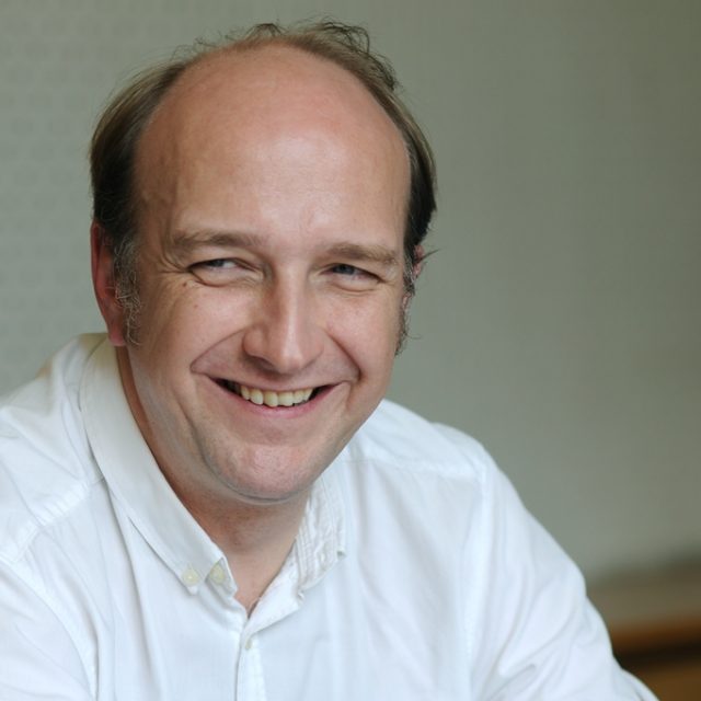 Na nedělní lenošku se tentokrát uvelebil herec a muzikant Jan Vondráček  | foto: Tomáš Vodňanský,  Český rozhlas