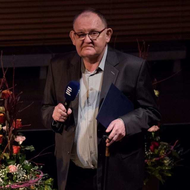 Při příležitosti 34. ročníku festivalu mezinárodní rozhlasové tvorby Prix Bohemia Radio v roce 2018 uvedl generální ředitel René Zavoral Petra Nováčka do Síně slávy Českého rozhlasu za přínos v oblasti domácí publicistiky. | foto: Khalil Baalbaki,  Český rozhlas,  Český rozhlas