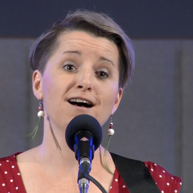 Písničkářka Lucie Redlová v Harendě Českého rozhlasu Ostrava | foto: Český rozhlas Ostrava