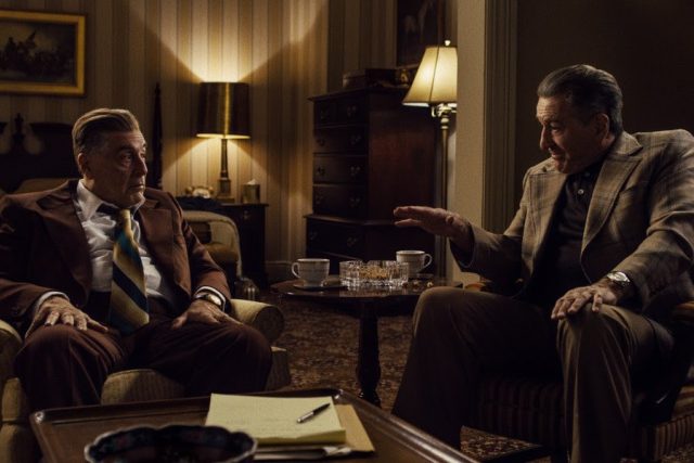 De Niro ale musel svého kamaráda do Irishmana přemluvit. „Řekl jsem mu: ‚Hele,  tohle už nikdy nenatočíme.‘“ | foto: Netflix